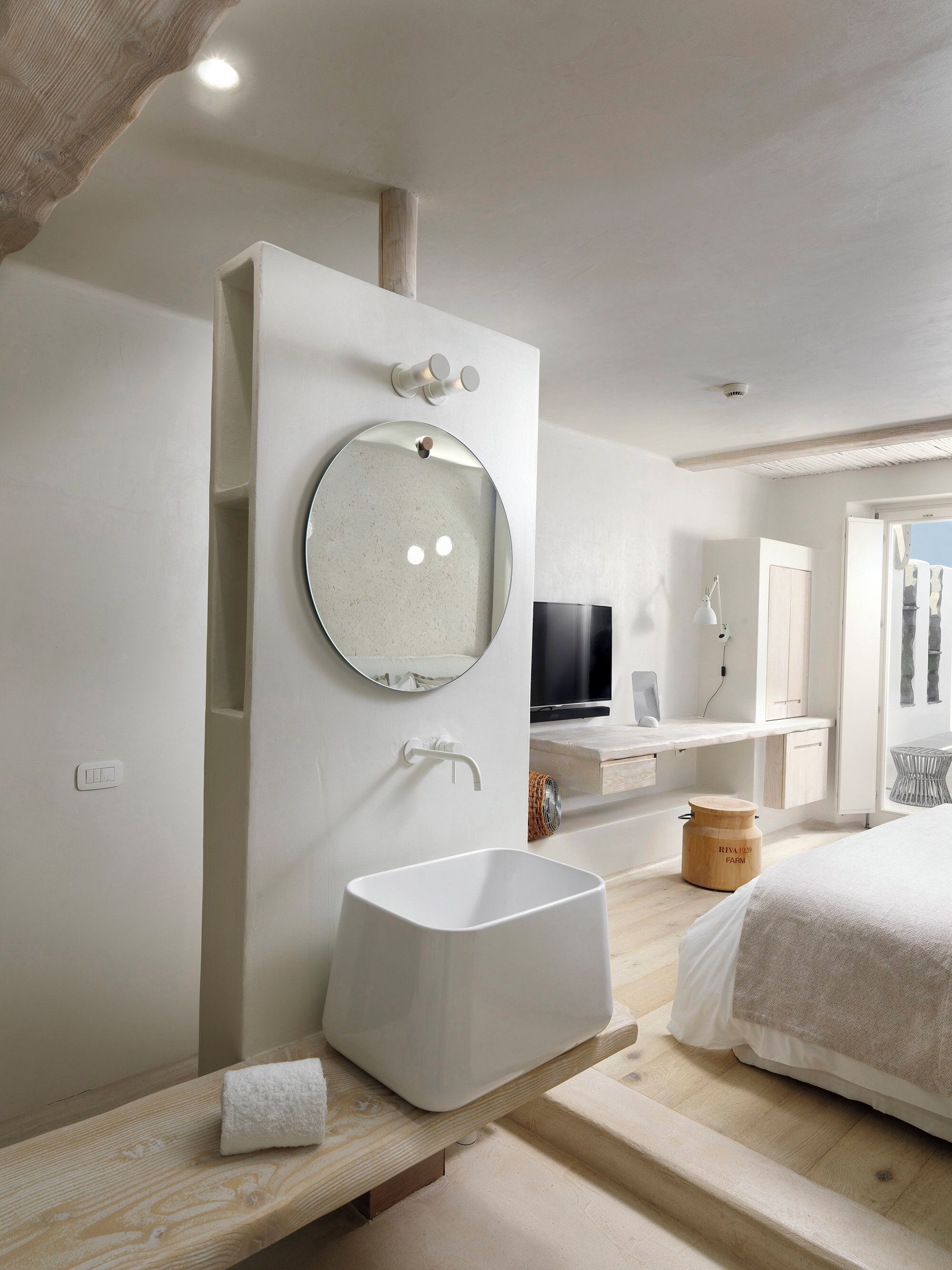 junior suite, hot tub | bathroom | hair dryer, bathrobes, slippers, towels