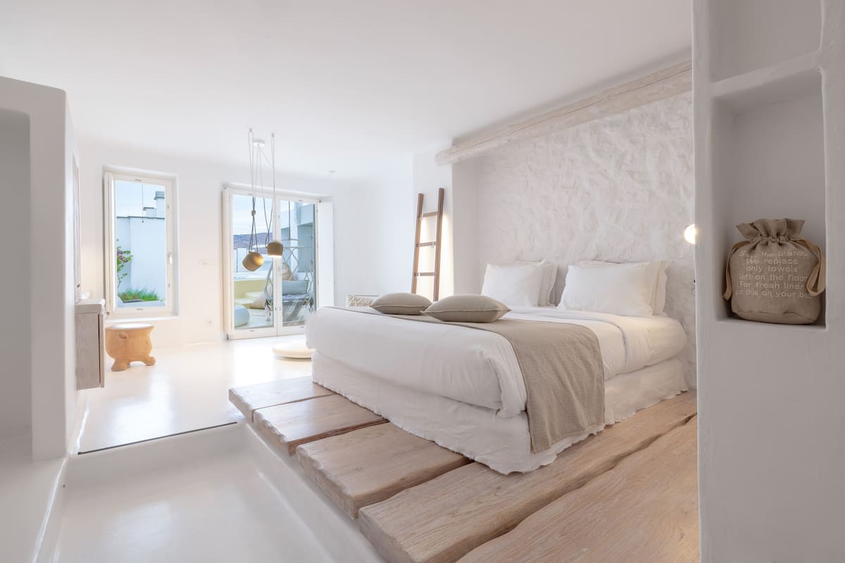 1 bedroom, Egyptian cotton sheets, premium bedding, minibar