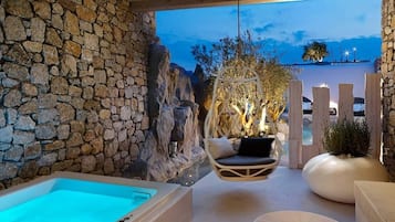 Junior Suite, Hot Tub | Jetted bathtub