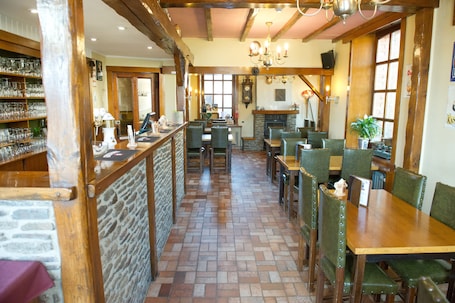 Interior entrance. Auberge Saint Martin