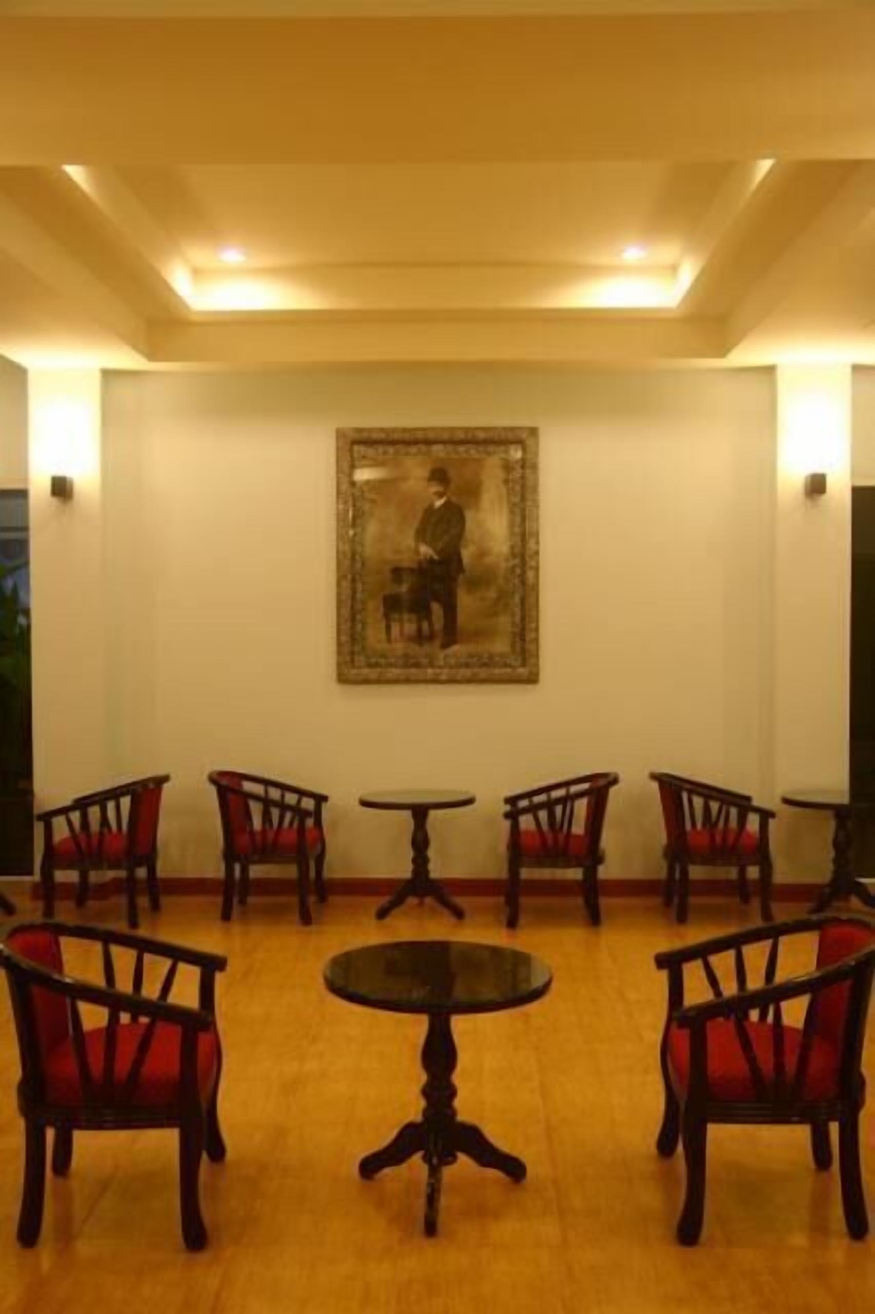 المنشأة من الداخل