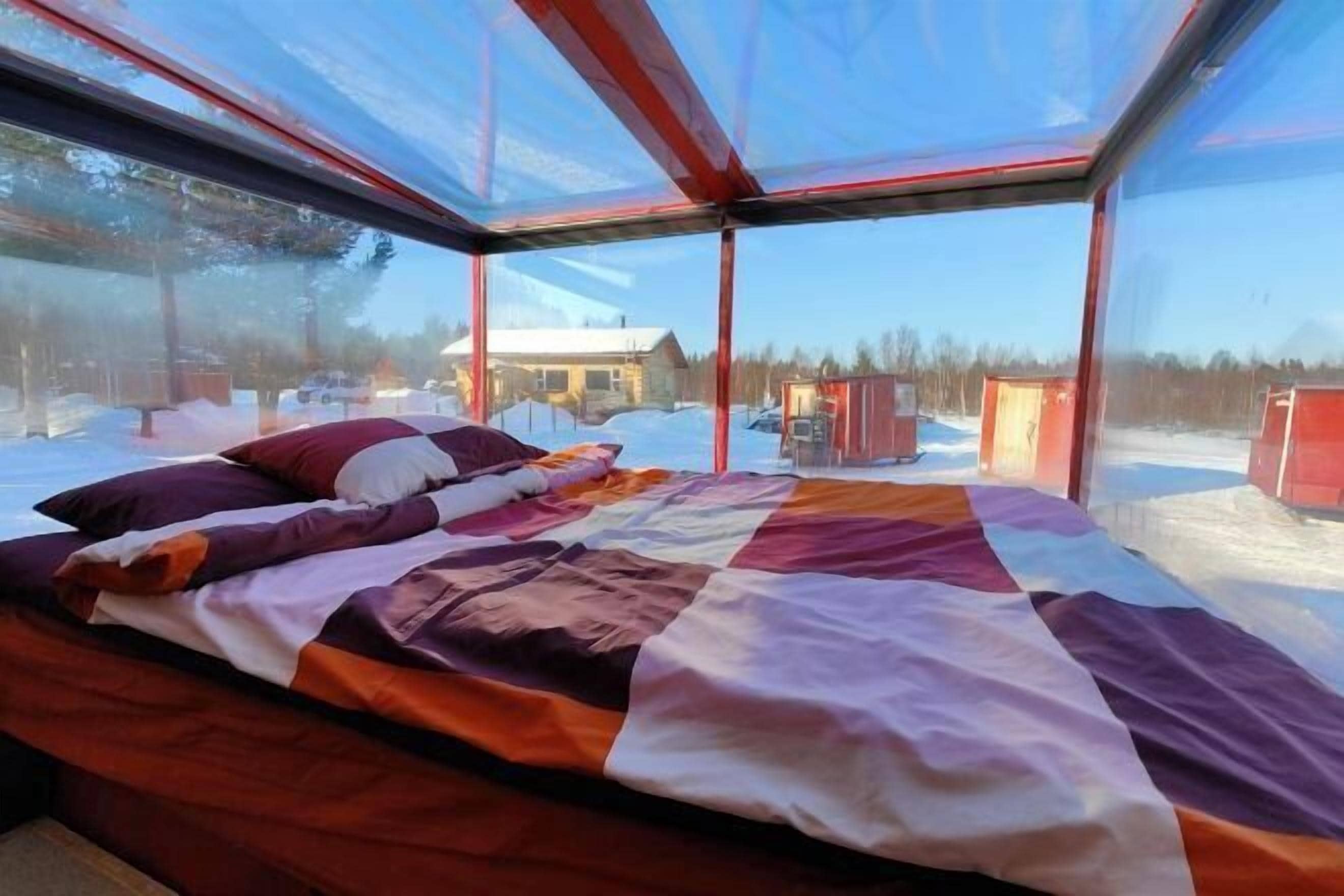 Free WiFi, bed sheets