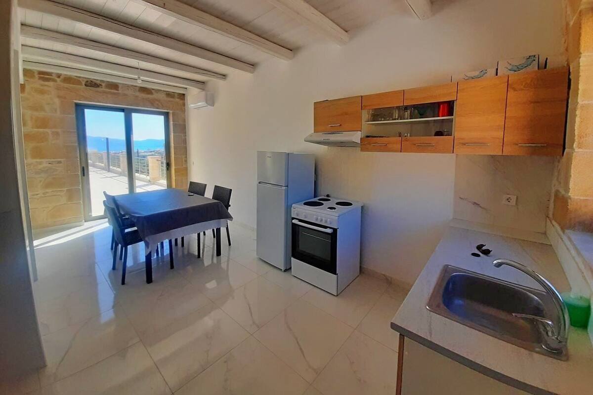 Villa tradicional | Cocina privada | Refrigerador con congelador, horno y parrilla de estufa