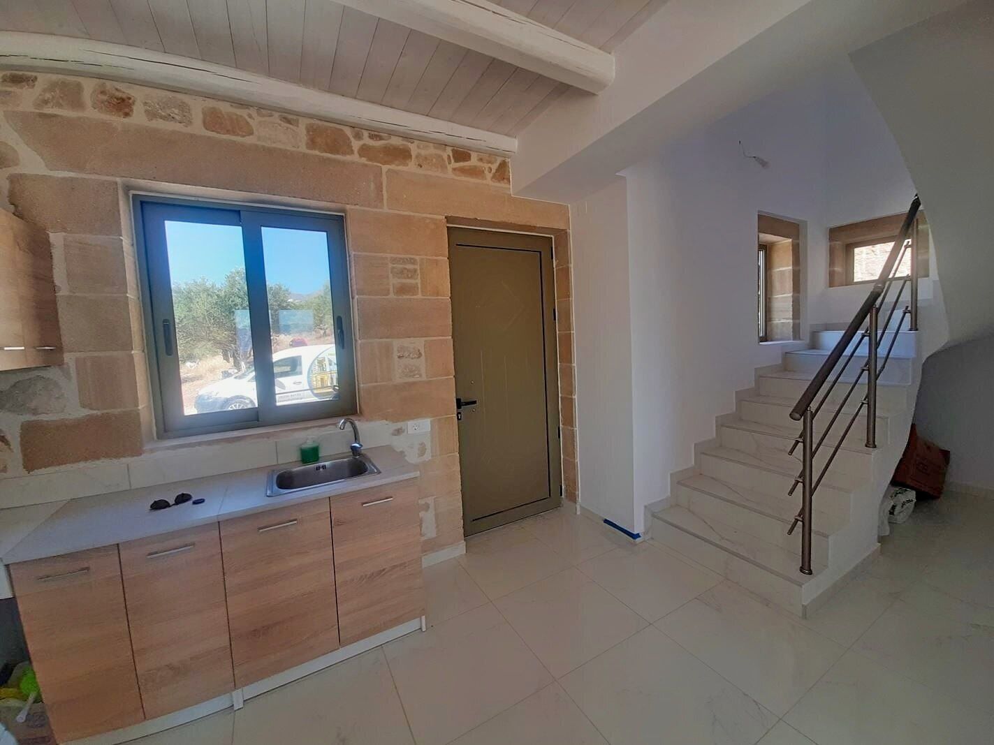 传统别墅 | 私人厨房 | 大冰箱、烤箱、炉灶、厨具/餐具