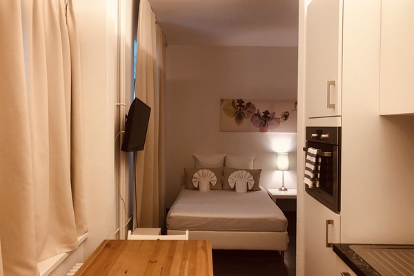 Family Studio (Comfort) | 1 bedroom, in-room safe, soundproofing, iron/ironing board