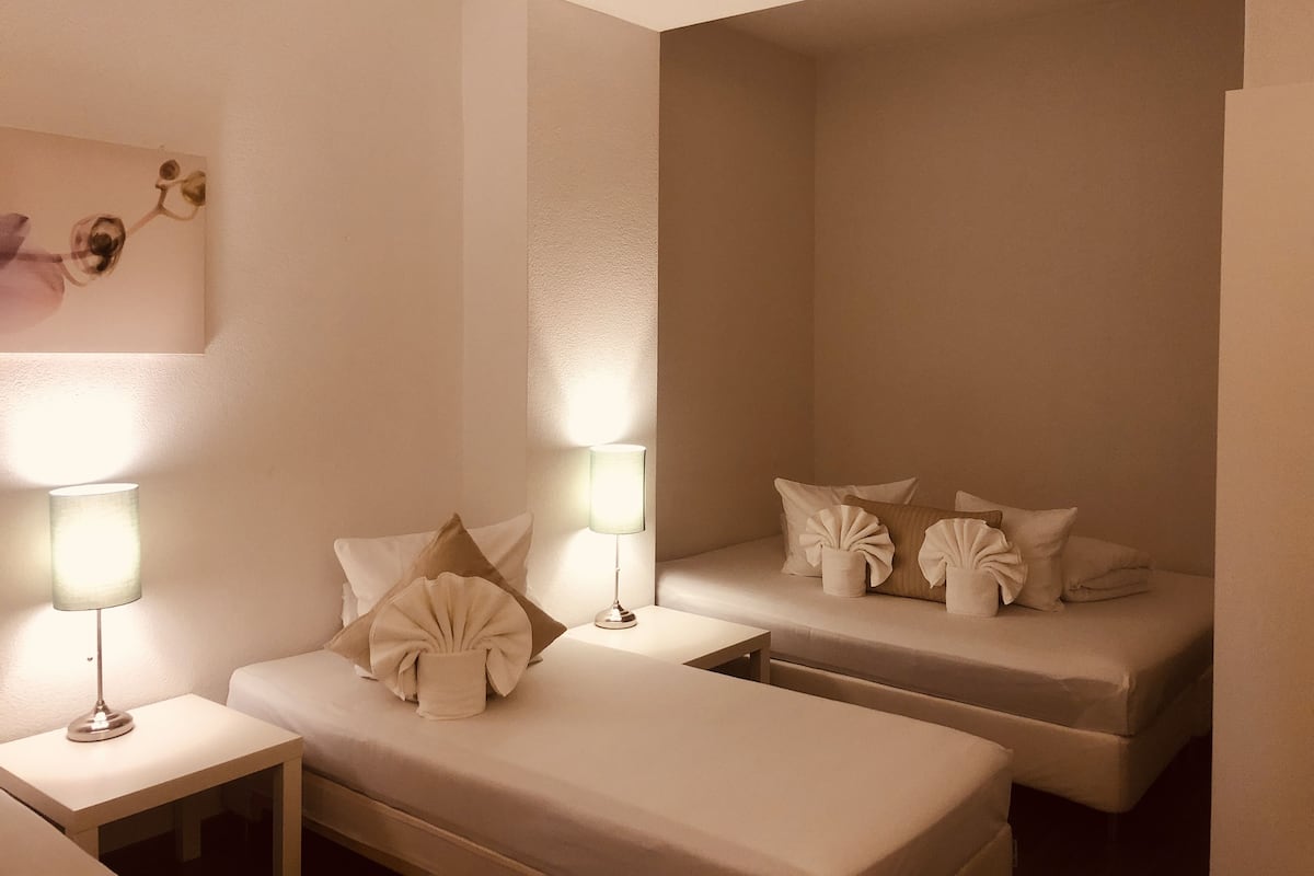 Family Studio (Comfort) | 1 bedroom, in-room safe, laptop workspace, soundproofing
