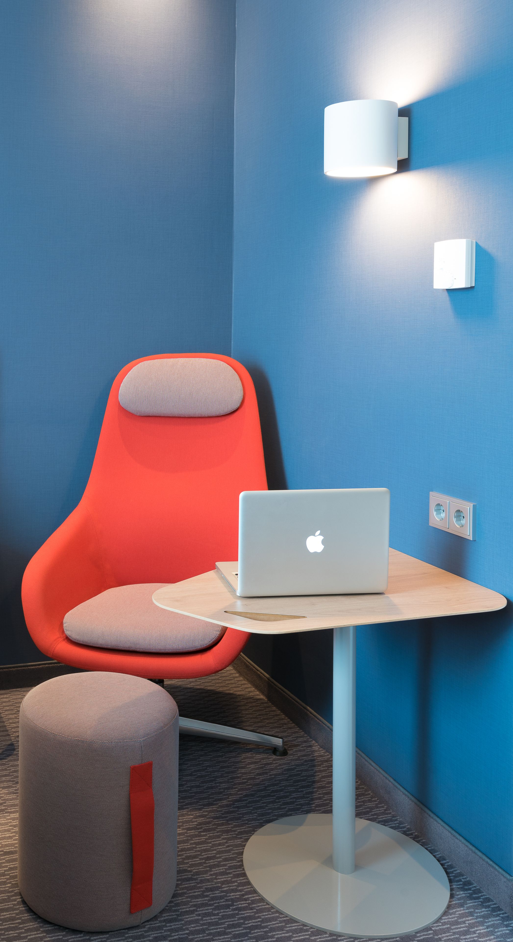 hypo-allergenic bedding, in-room safe, laptop workspace, soundproofing