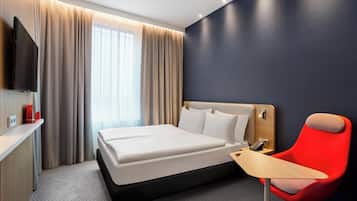 Standardzimmer, 1 Queen-Bett | Allergikerbettwaren, Zimmersafe, laptopgeeigneter Arbeitsplatz