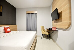 Doppelzimmer | Zimmersafe, Schreibtisch, Zustellbetten, kostenloses WLAN