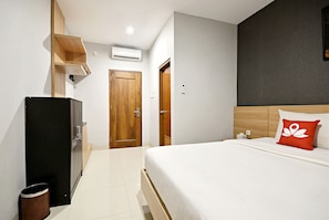 Double Room - ZEN Rooms Cipete Safin Inn (Jakarta)