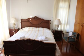 Villa, 4 Bedrooms | 4 bedrooms, iron/ironing board, free cribs/infant beds, free WiFi