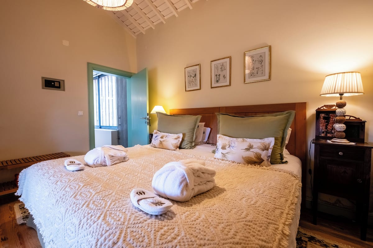 House, 1 Bedroom (A Arribana + swimming pool access) | Hypo-allergenic bedding, in-room safe, individually decorated