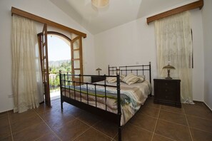 Villa, 3 camere da letto, piscina privata | 3 camere, culle/letti per bambini (gratuiti), Wi-Fi gratuito