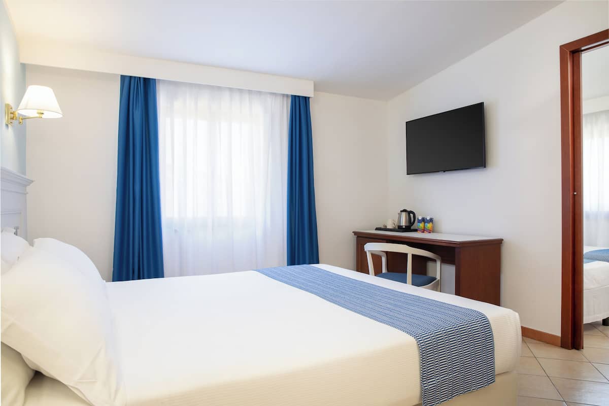Junior Suite, 1 Queen Bed, Non Smoking, Sea View (with Sofabed) | 1 bedroom, premium bedding, down comforters, minibar