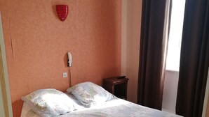 Double Room | Bathroom shower - Hôtel Au jardin St Michel (Pontorson)