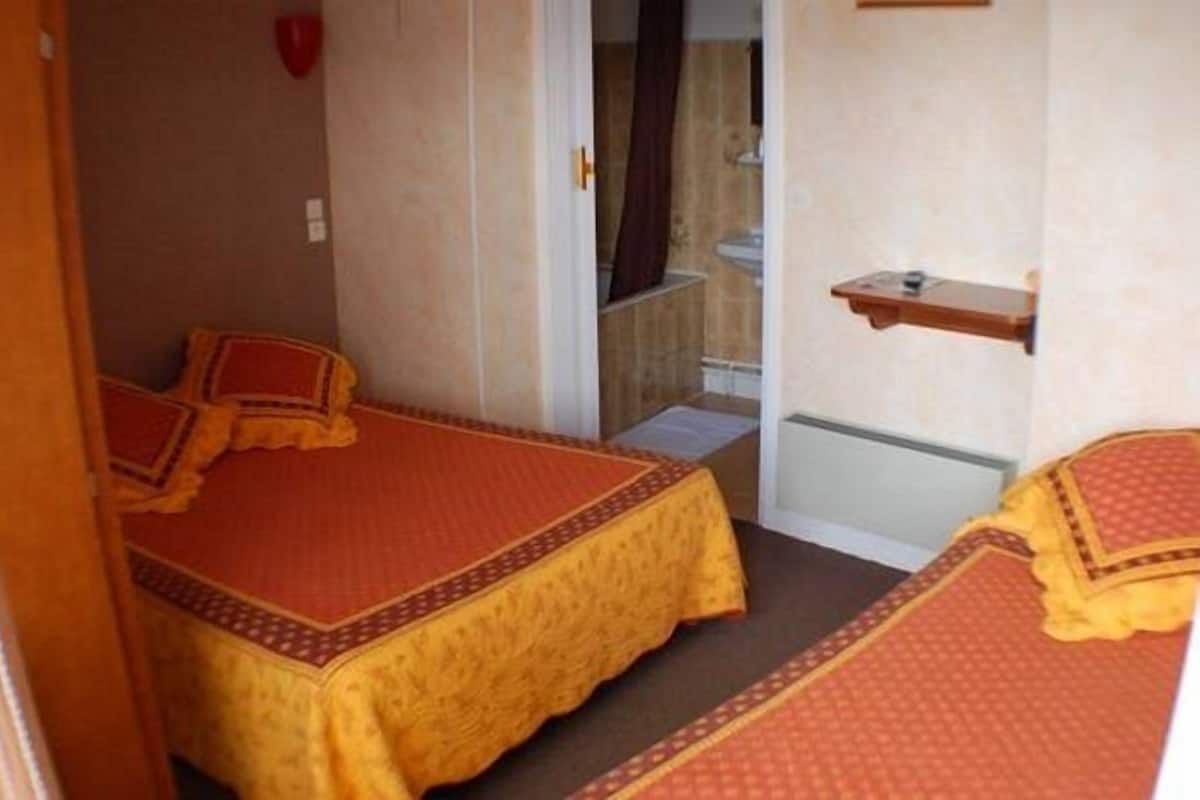 Triple Room | Tab mandi berendam