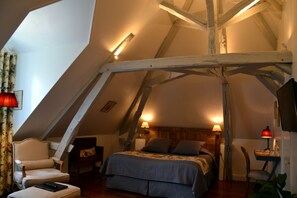 Chambre Confort Double ou avec lits jumeaux, vue jardin | Minibar, coffres-forts dans les chambres, décoration personnalisée