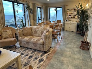 Casa premium, vista para o oceano | Área de estar