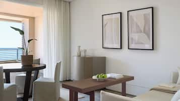 Open plan VIP Suites | Premium bedding, in-room safe, desk, soundproofing