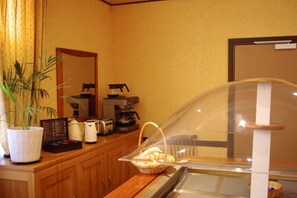 Desayuno buffet todos los días (con cargo)