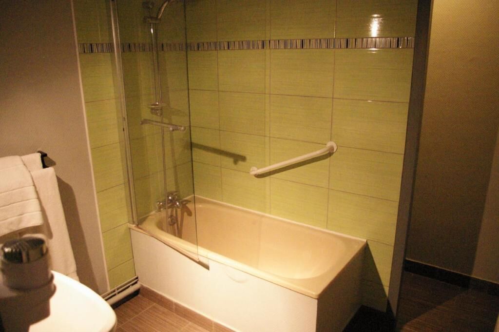 free toiletries, hair dryer, bidet, towels