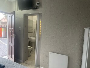 Comfort Double Room | Bathroom