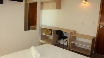 Dobbeltrom – superior, 1 dobbeltseng | Allergitestet sengetøy, minibar, skrivebord og wi-fi (inkludert)