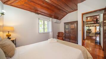 Apartment, 2 Schlafzimmer | Kostenlose Babybetten, kostenloses WLAN, Bettwäsche