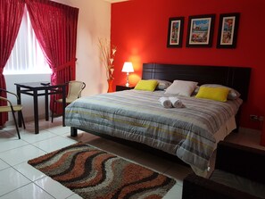Junior Suite, 1 King Bed | Egyptian cotton sheets, premium bedding, down comforters, desk - White House Peru (Lima)