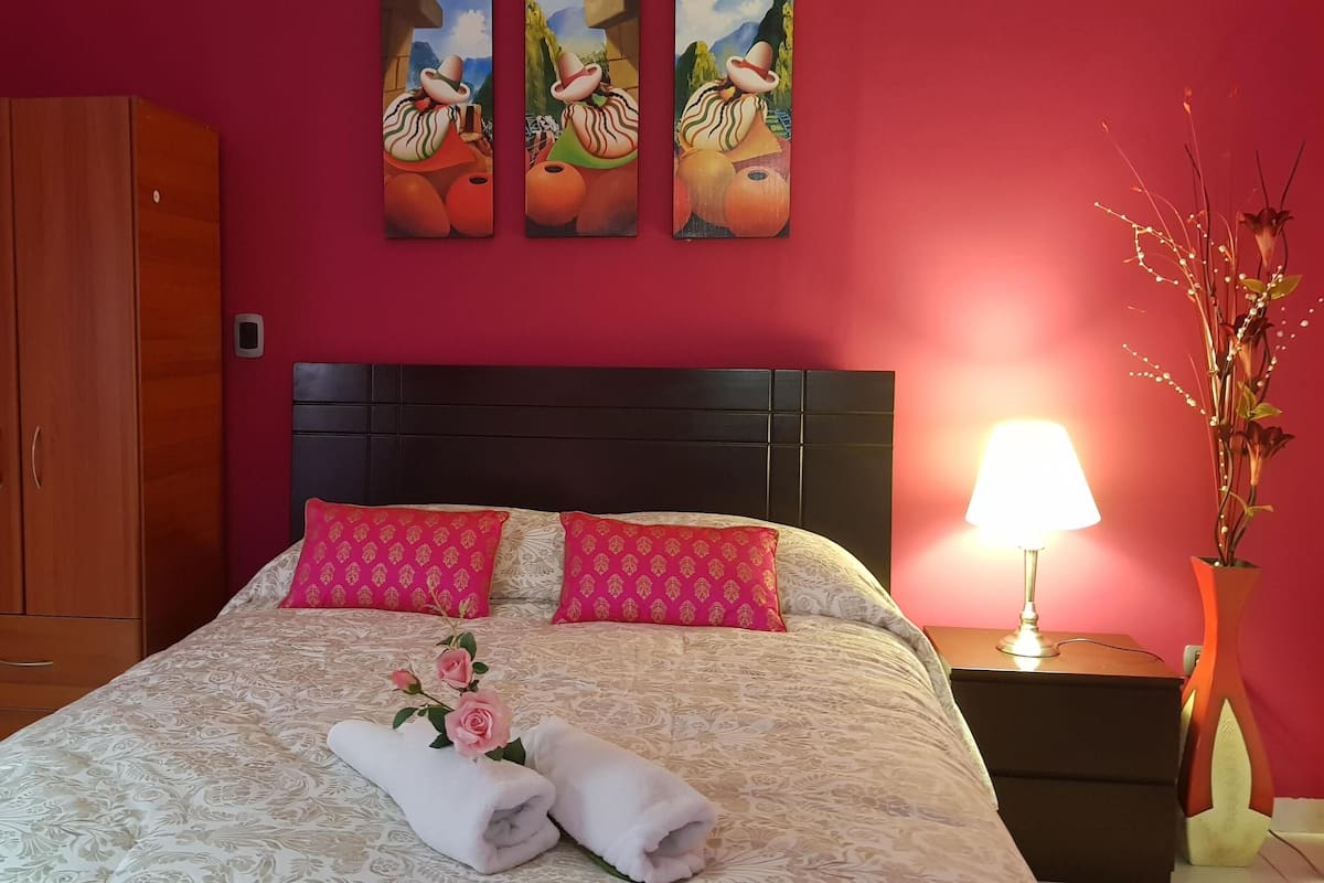 1 habitación, sábanas de algodón egipcio y ropa de cama de alta calidad