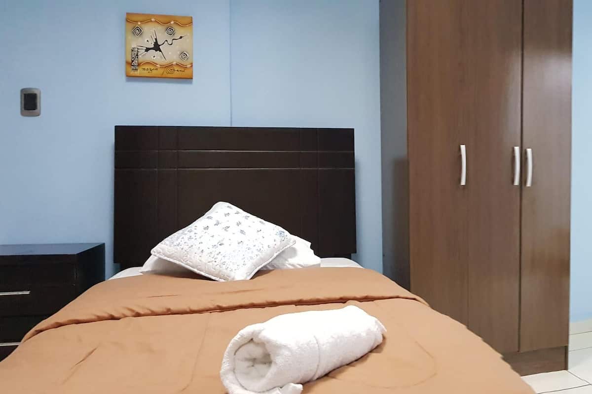1 habitación, sábanas de algodón egipcio y ropa de cama de alta calidad