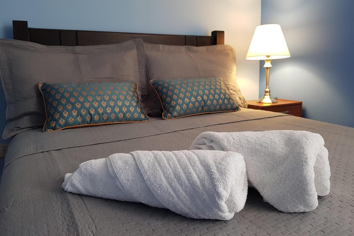 1 habitación, sábanas de algodón egipcio y ropa de cama de alta calidad