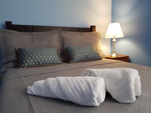 Egyptian cotton sheets, premium bedding, down comforters, desk