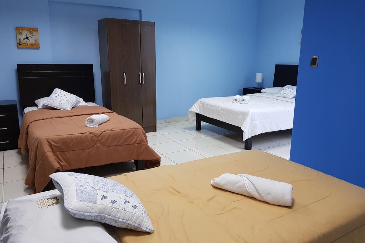 1 habitación, sábanas de algodón egipcio y ropa de cama de alta calidad