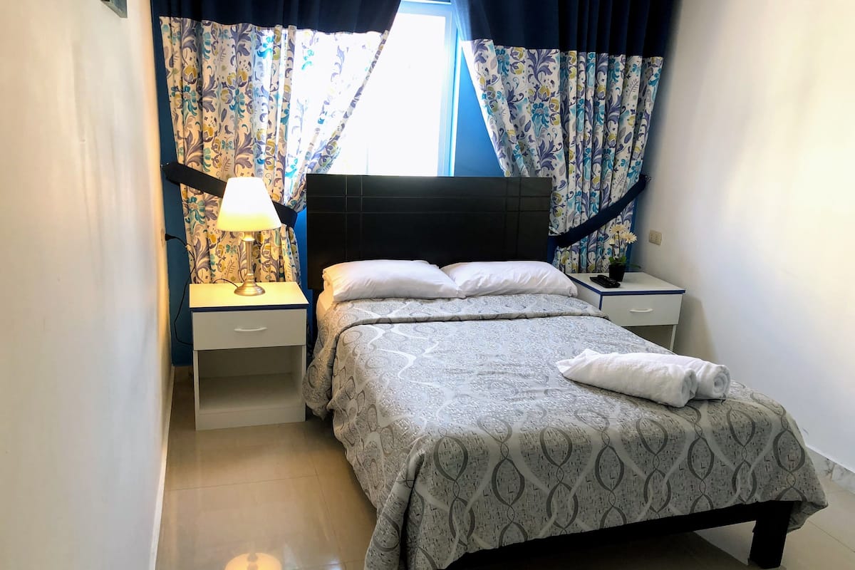 1 habitación, sábanas de algodón egipcio y ropa de cama de alta calidad