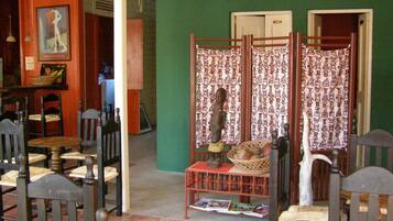 Breakfast, lunch, dinner served; international cuisine