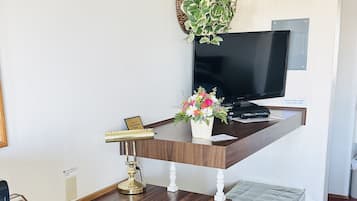 Standardzimmer, 2 Queen-Betten | Schreibtisch, kostenloses WLAN, BettwÀsche