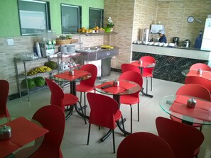 Desayuno buffet incluido todos los días