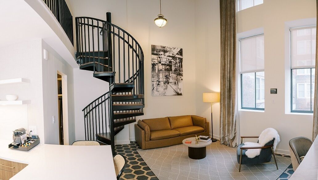 deluxe loft, 1 king bed, kitchenette | 1 bedroom, premium bedding, in-room safe, desk