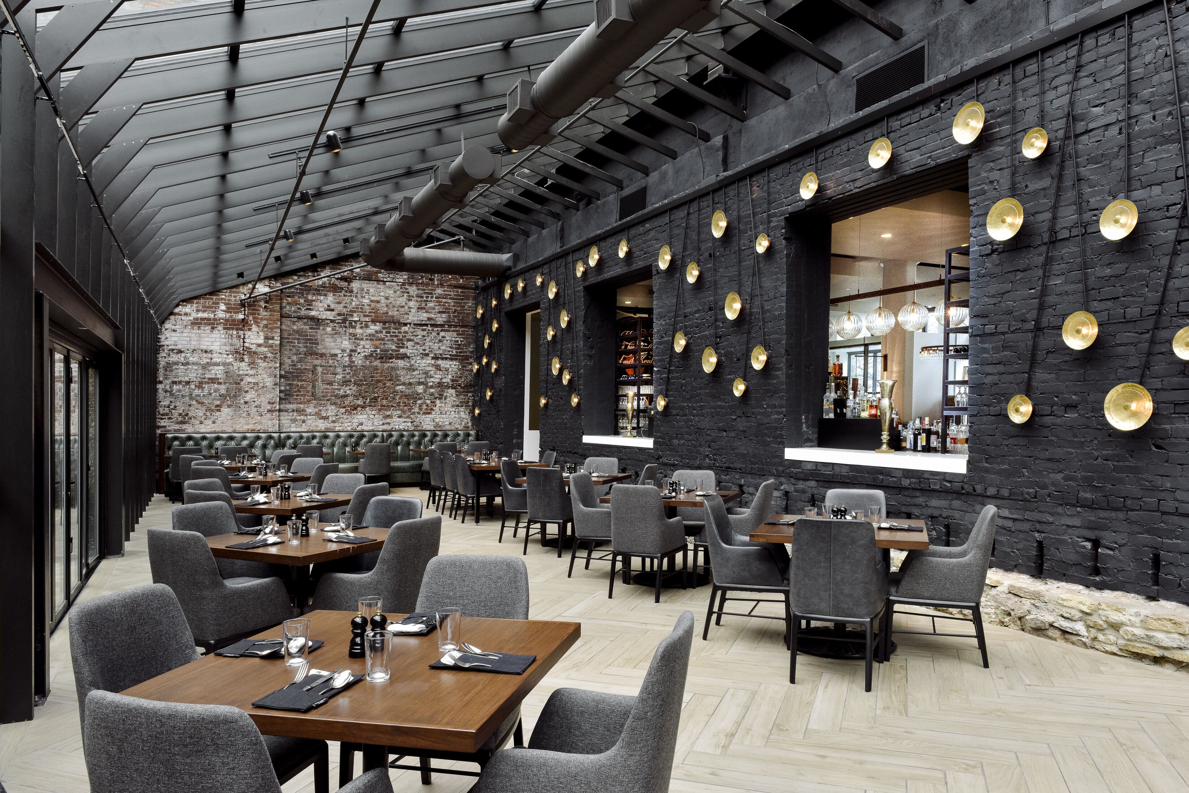 breakfast, lunch, dinner served; american cuisine