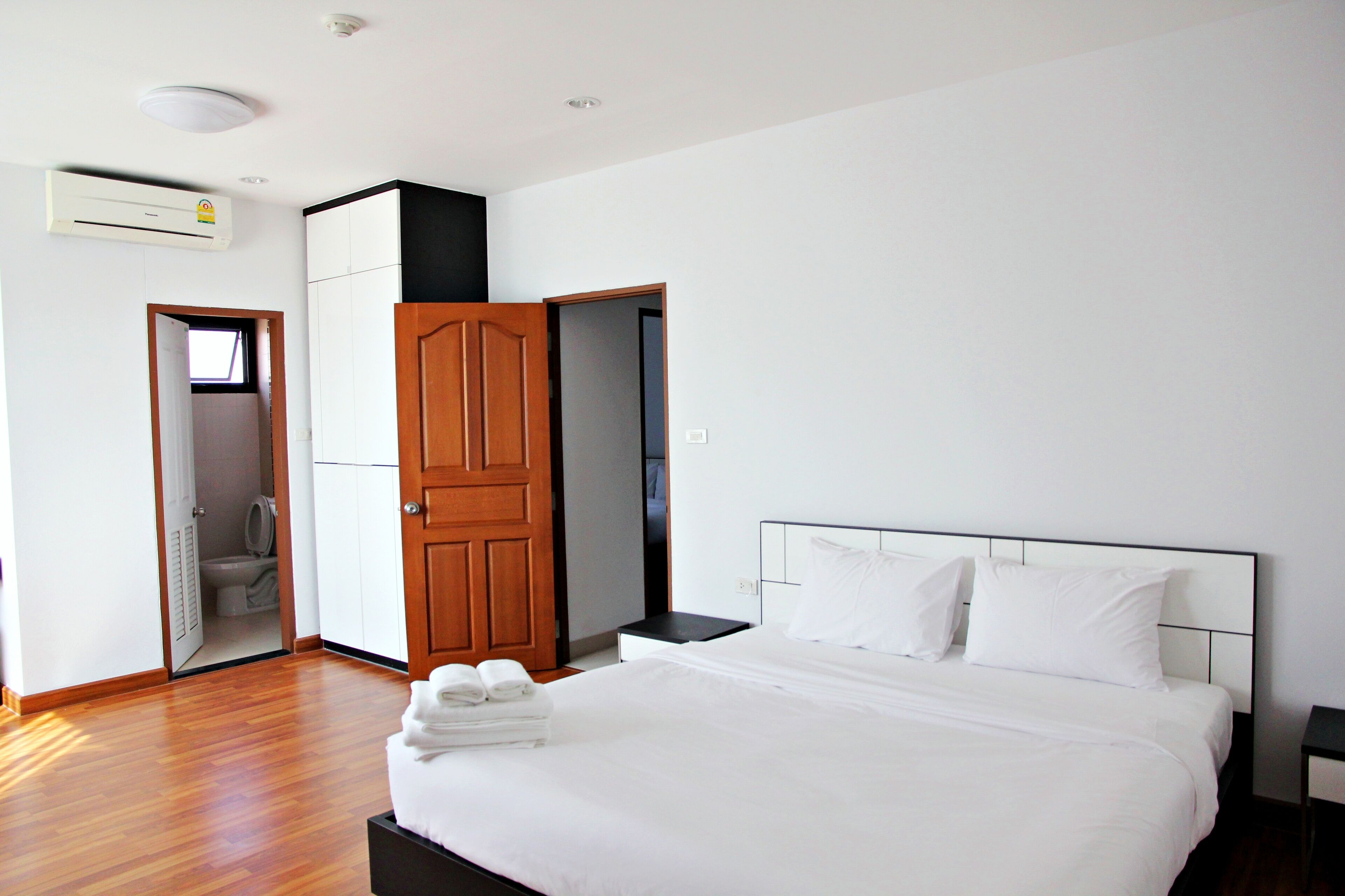 Foto - V-twin Condo Donjan