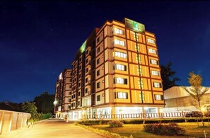 Building design - V-twin Condo Donjan (Chiang Mai)