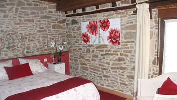 Double Room, 1 Double Bed | Premium bedding, desk, blackout drapes, free cribs/infant beds