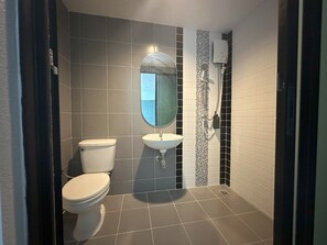 Family Room, Multiple Beds | Bathroom