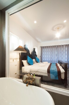 Bathroom - Dharasom Colonial House (Bangkok)