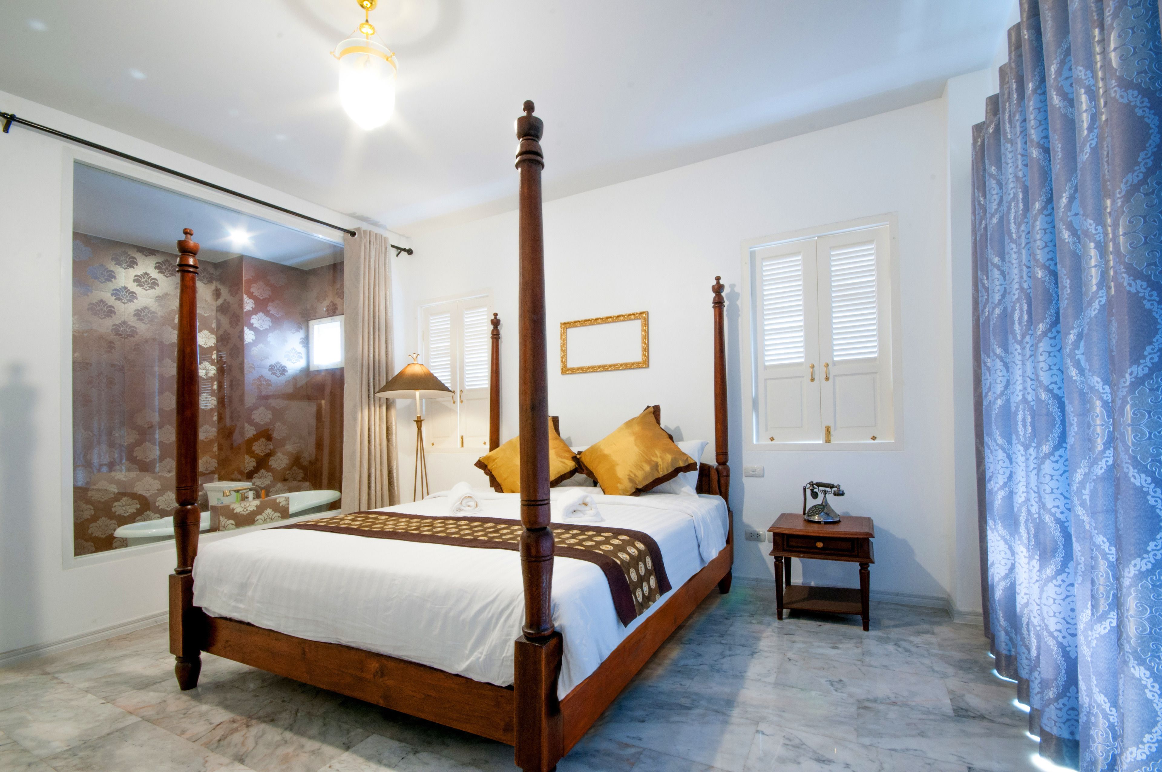 minibar, in-room safe, desk, blackout curtains