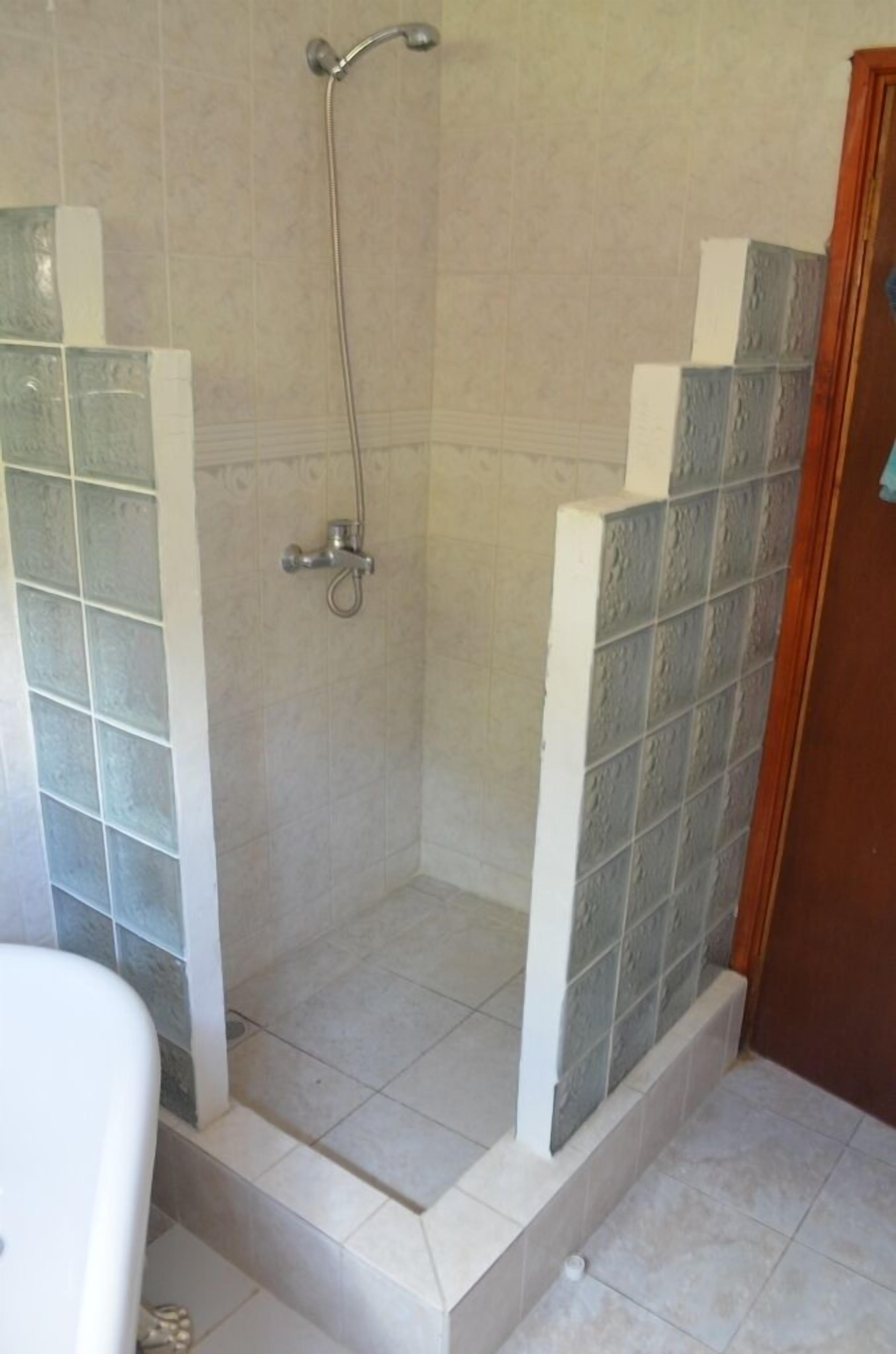 Panoramic House, 2 Bedrooms, Kitchenette, Ocean View | Bathroom | Combined shower/tub, free toiletries, hair dryer, bidet
