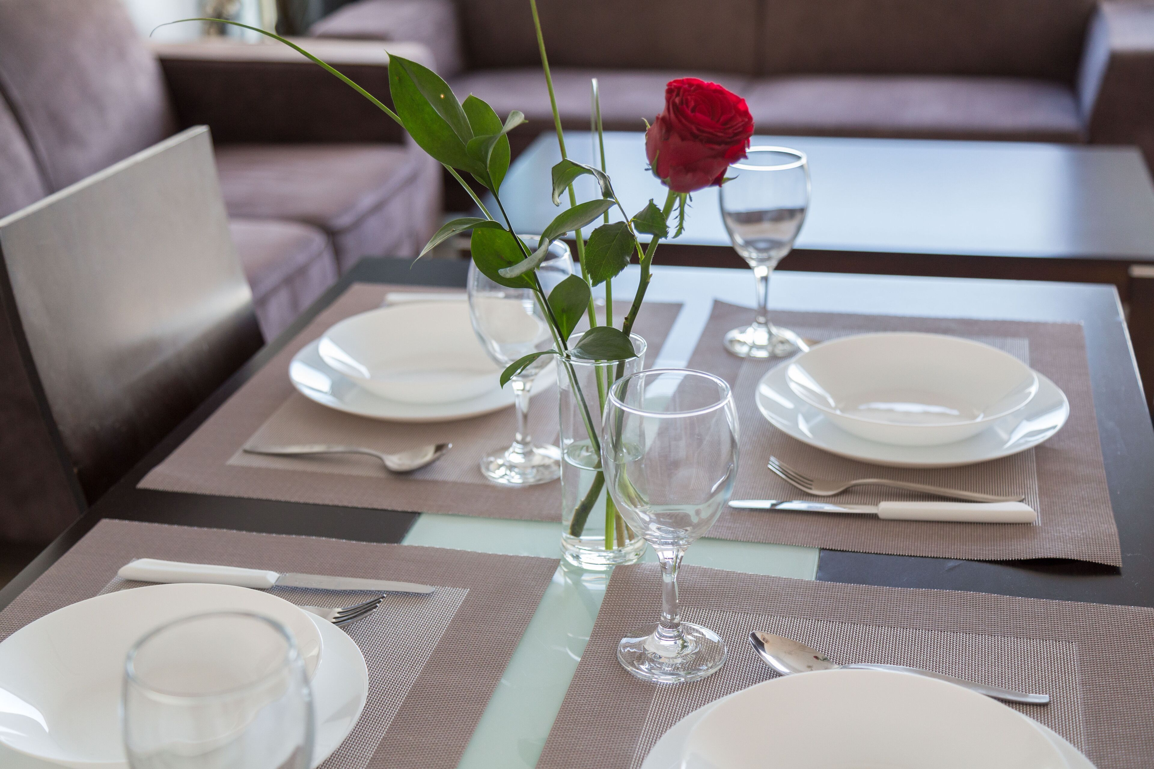 Fridge, oven, stovetop, coffee/tea maker