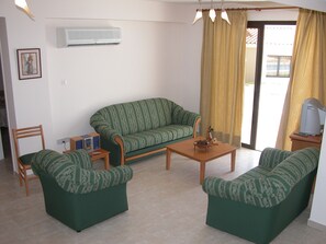 Villa, 3 Bedrooms, Private Pool, Sea View | Living area