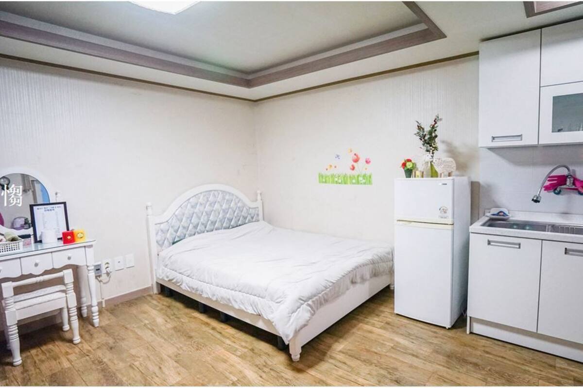 Studio (single / couple or buddy)